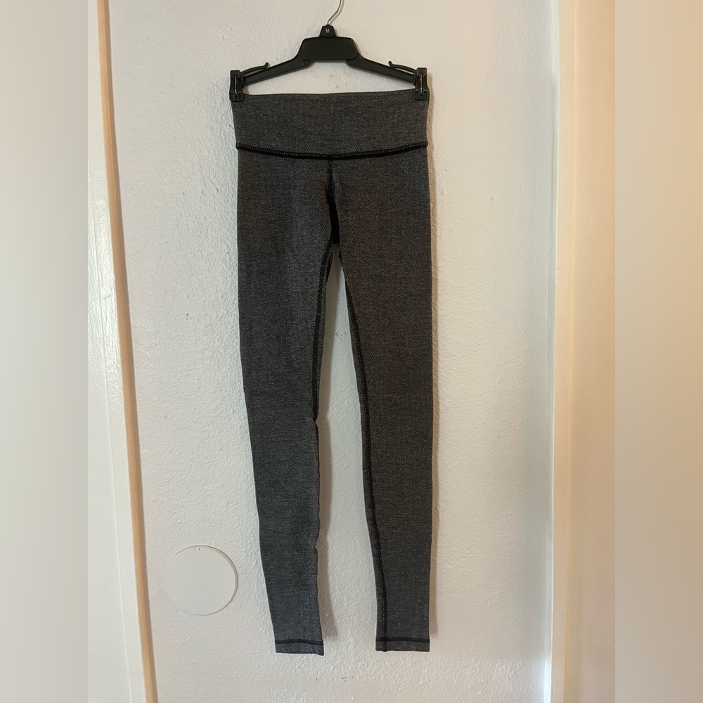 Lululemon Leggings Size 4 Gray